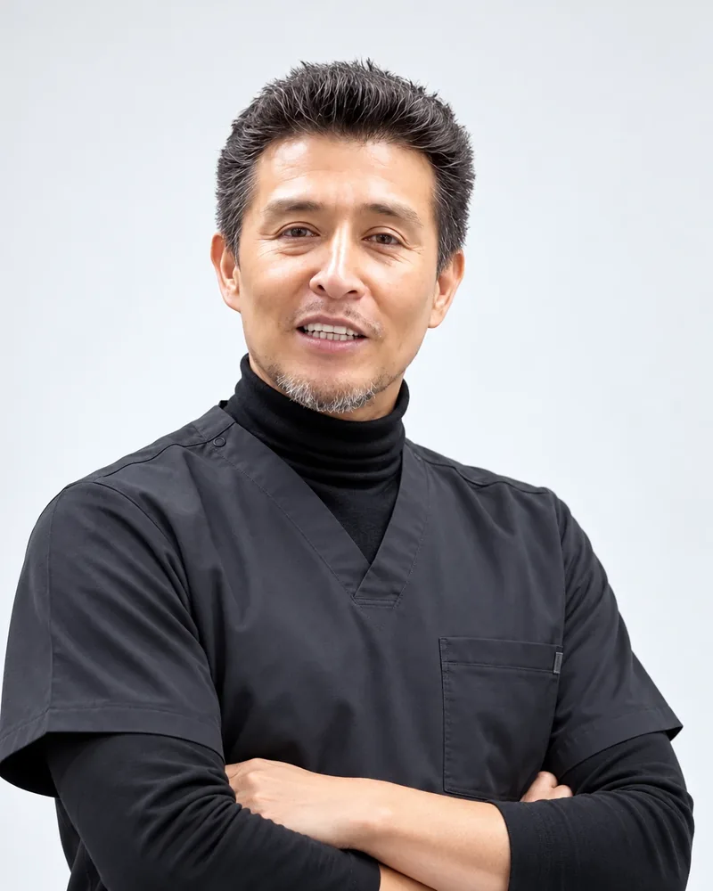 Dr. Eugenio Castro, médico estético de Protocolo Lumina